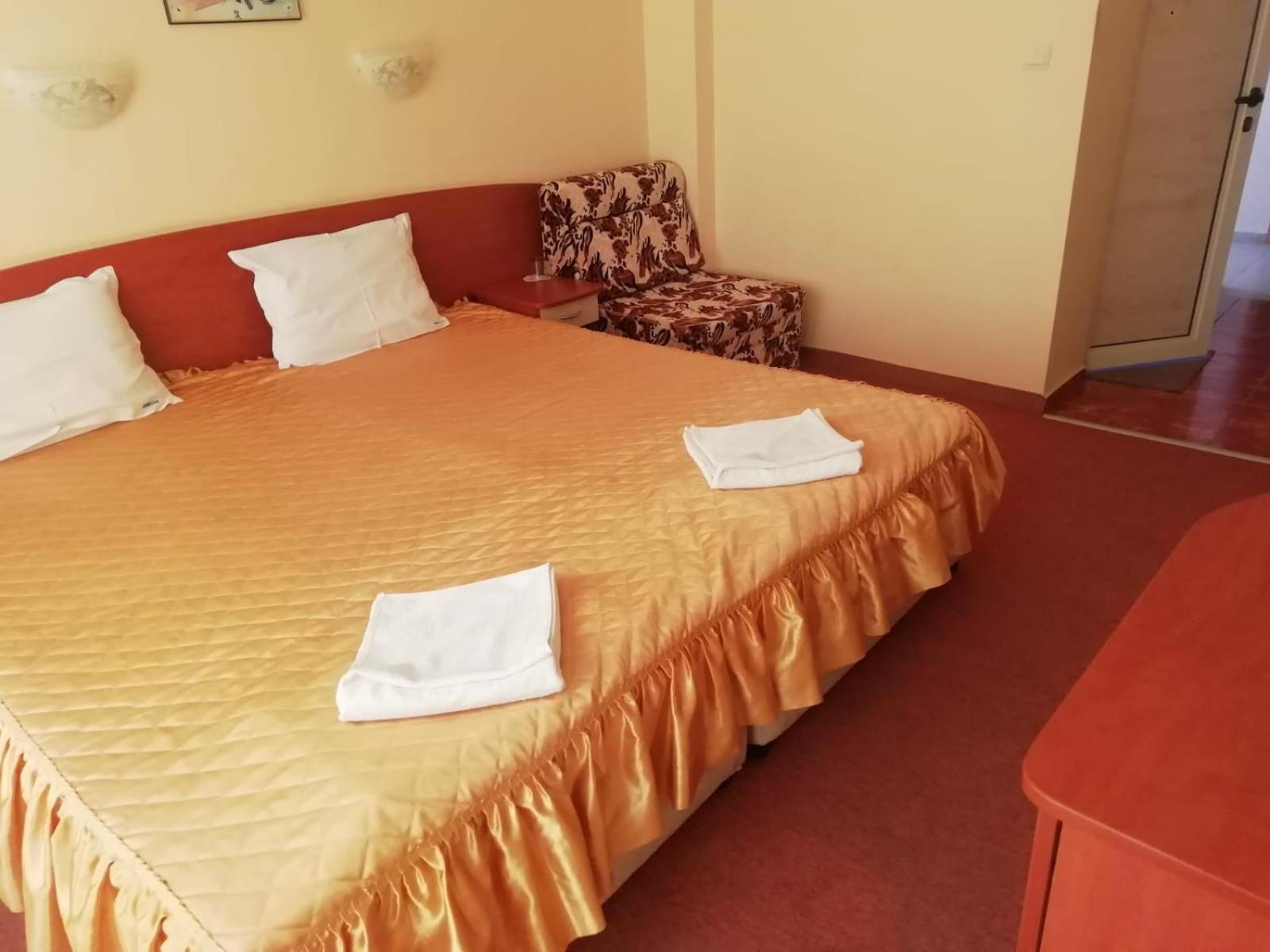 Family Hotel Mimosa 茨雷沃 外观 照片