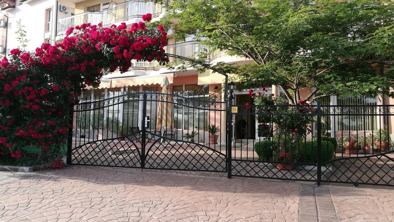 Family Hotel Mimosa 茨雷沃 外观 照片
